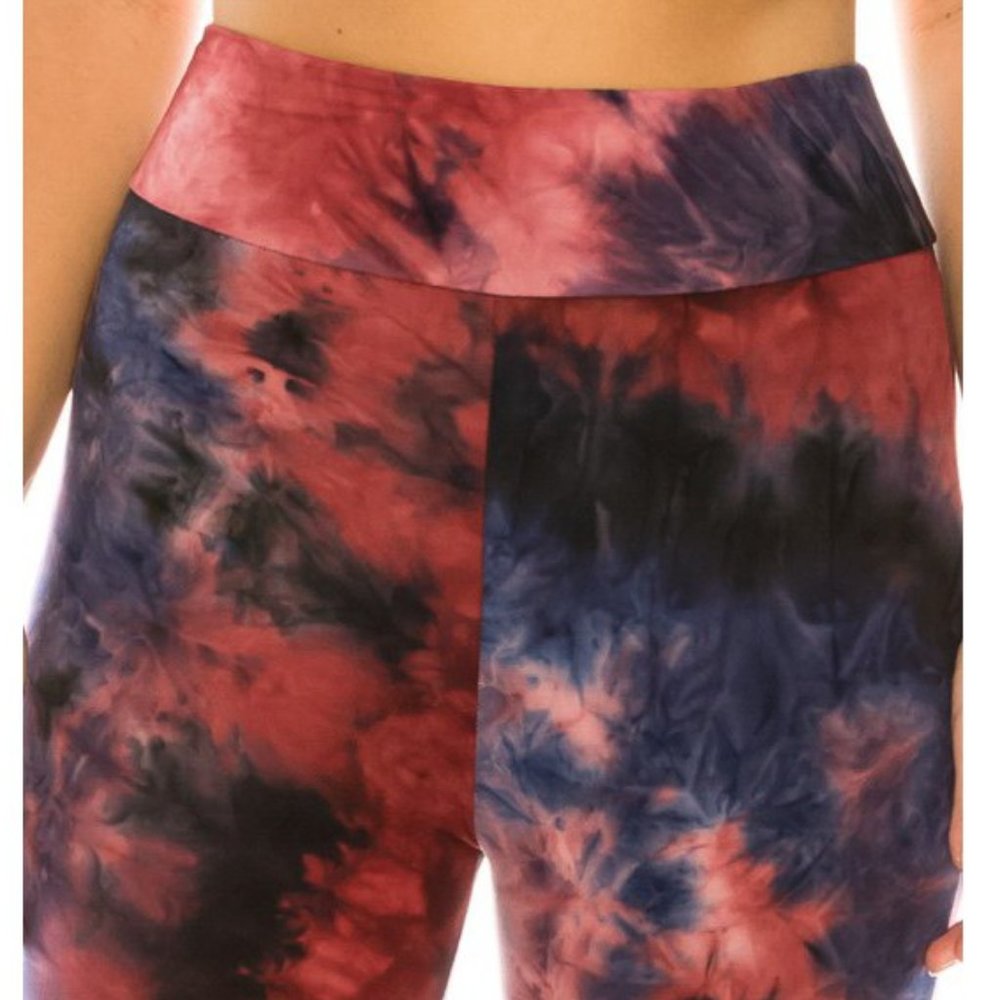 Buttery Soft Tie Dye Leggings - Picture 5 of 6